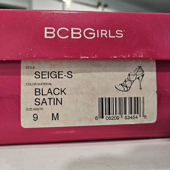 BCBGirls - Picture 3 of 9